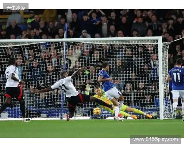 富勒姆2-2利物浦全场数据：控球率46开，射门8-10，射正2-2