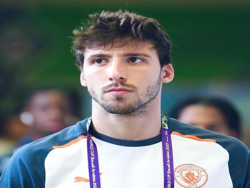 记者：鲁本·迪亚斯会在数周内伤愈回归 曼城冬窗不会再签中场